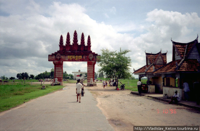 После войн и наводнений Камбоджа
