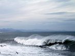 Бушующие волны Атлантики у берегов Сан-Себастьяна.