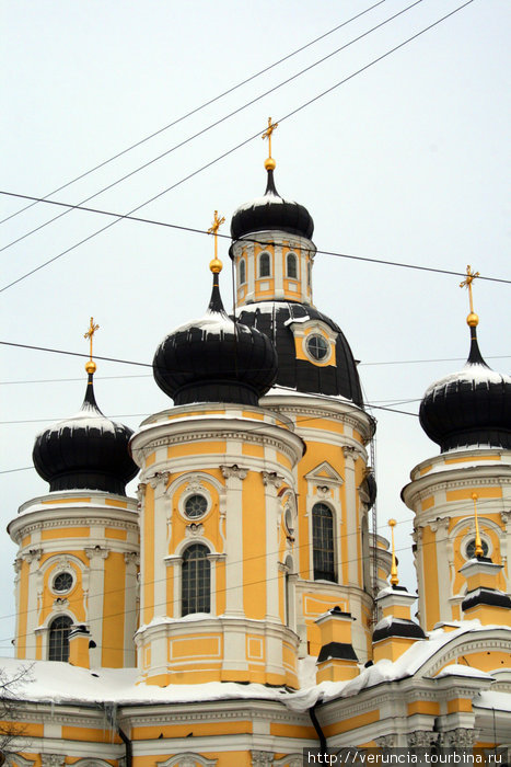 Купола Владимирского собора. Санкт-Петербург, Россия