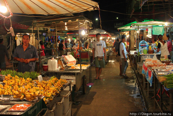 Вечерний базар в Трате, по дороге к границе Камбоджии