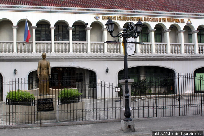 Старое здание в районе Интрамурос Манила, Филиппины