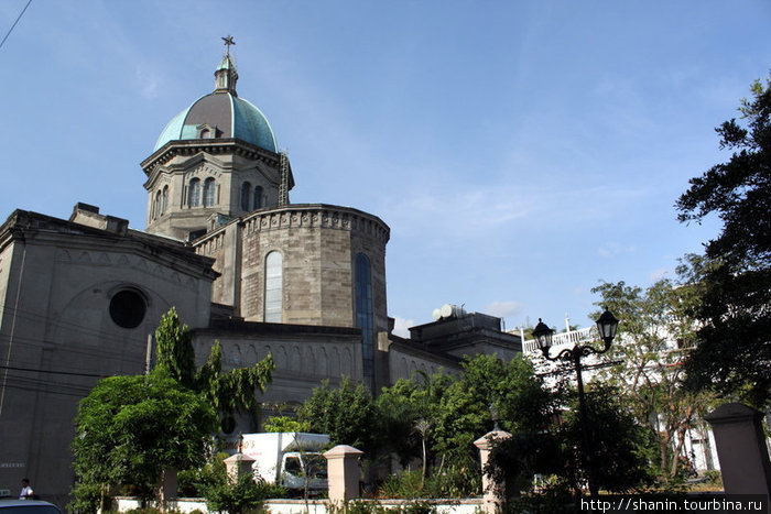 Кафедральный собор — вид сзади Манила, Филиппины