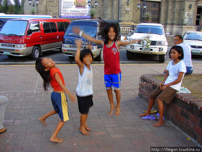 Радостная страна Манила, Филиппины
