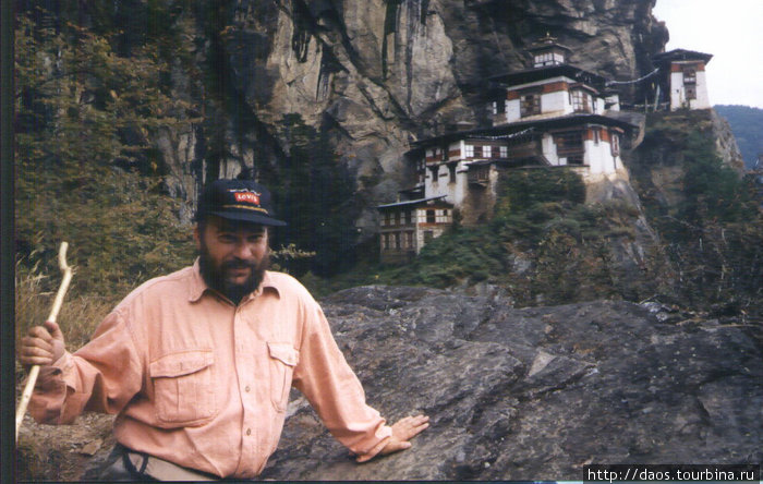 Тактсанг Лакханг (гнездо Тигрицы) до пожара 1998 Паро, Бутан