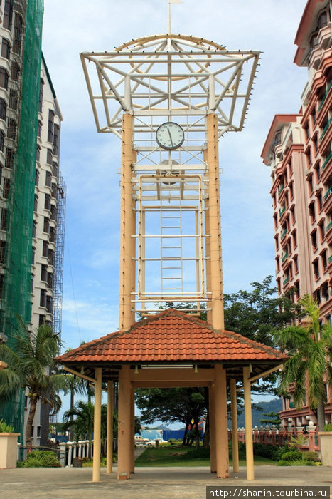 Башня с часами Кота-Кинабалу, Малайзия