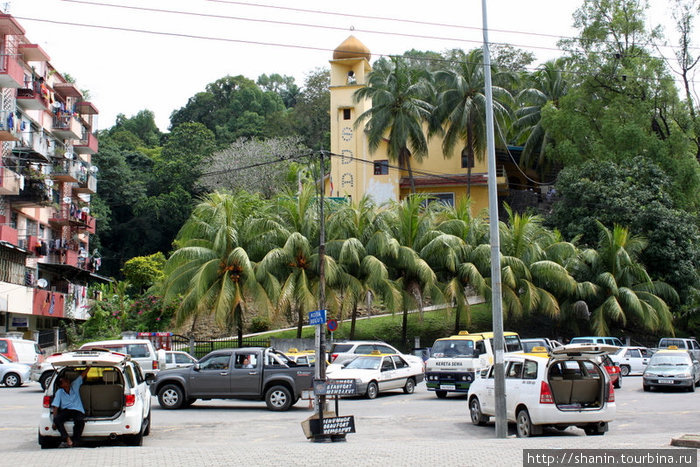 Мечеть на холме Кота-Кинабалу, Малайзия