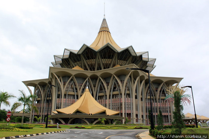 Здание Парламента штата Кучинг, Малайзия
