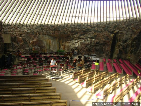 это церковь, вырубленная в скале Хельсинки, Финляндия