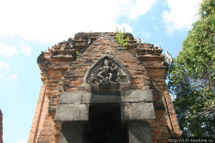 Храмы Понагар Нячанг, Вьетнам
