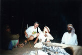 Угостимся ужином в этнографической деревне Курум-парка Маската.