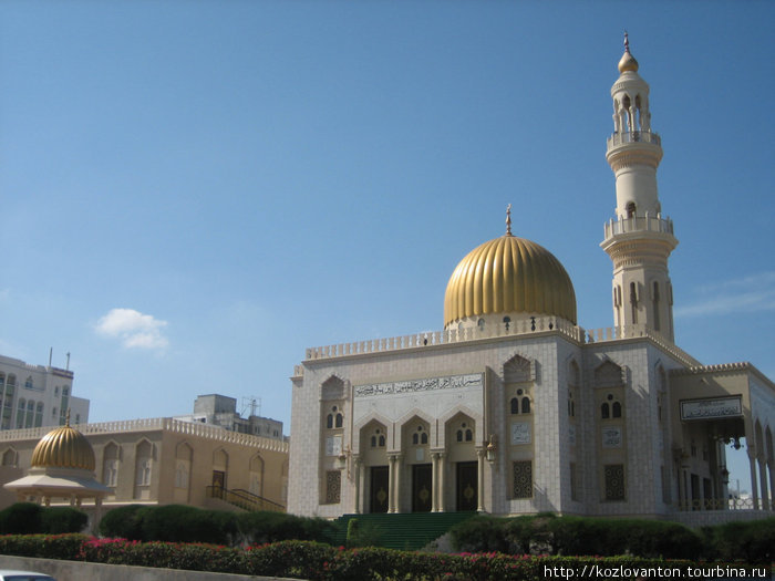 Еще одна мечеть Маската. Маскат, Оман
