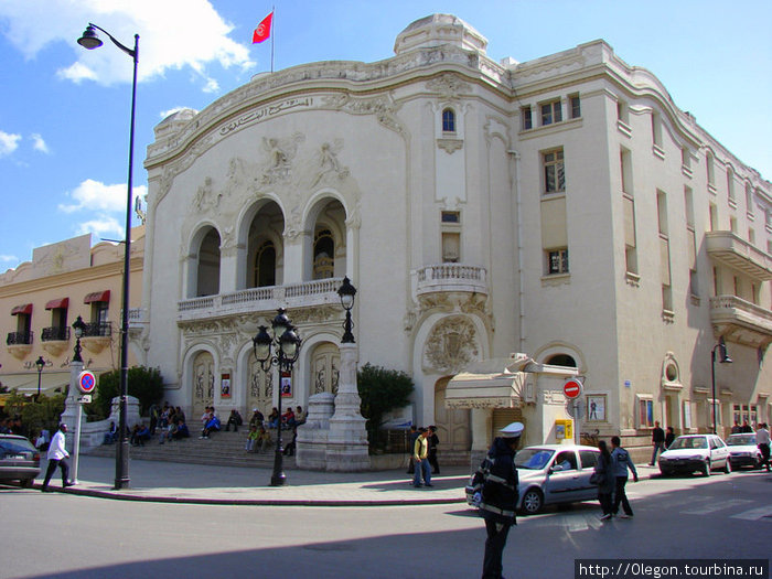 Здание театра Тунис, Тунис