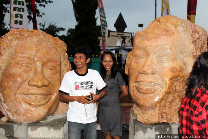 Головы и люди Джокьякарта, Индонезия