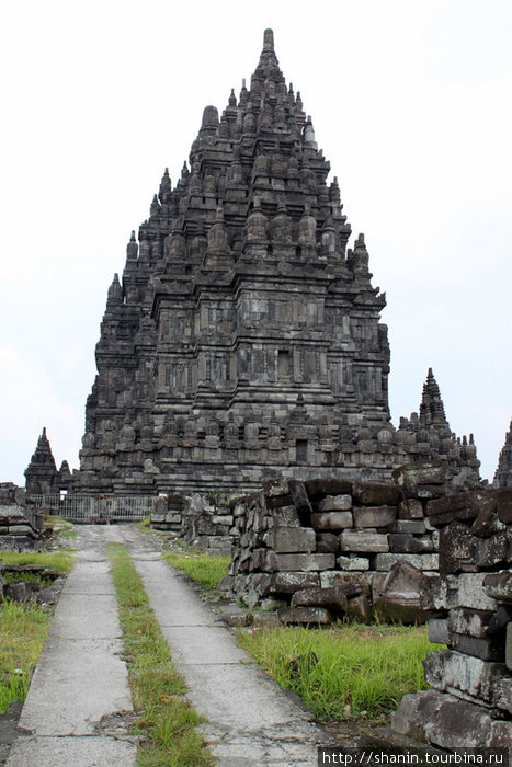 Дорога к храму Джокьякарта, Индонезия