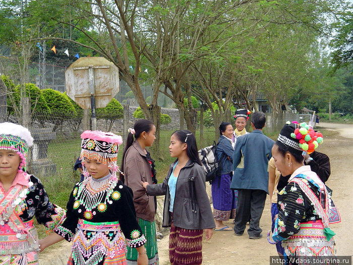 Хмонгский Новый Год - время искать себе невесту Провинция Луангпрабанг, Лаос