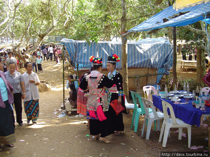 Хмонгский Новый Год - время искать себе невесту Провинция Луангпрабанг, Лаос