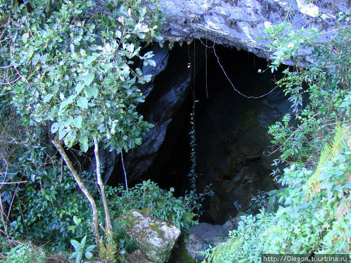 Вход в пщеру Сагада, Филиппины