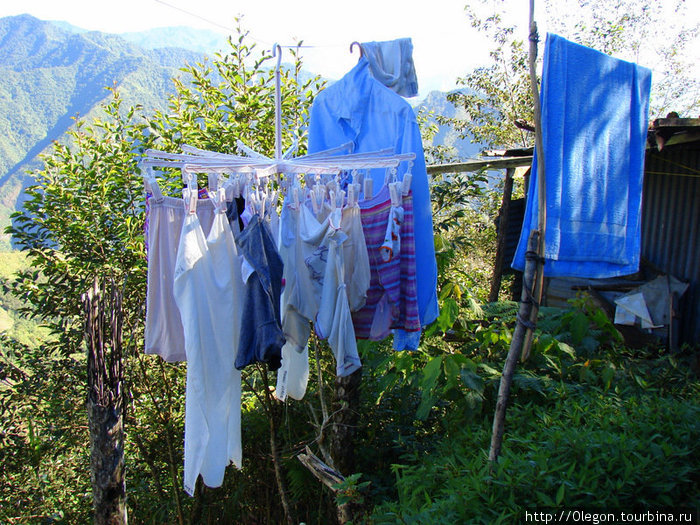 Чистая одежда- залог здоровья Банауэ Рисовые Террасы, Филиппины