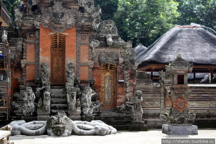 Храм Пура Далем Агунг Убуд, Индонезия