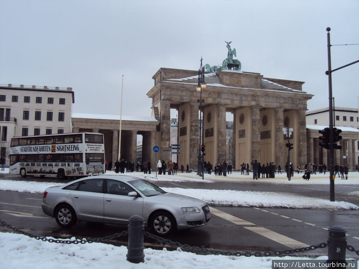 Прогулка от площади Александерплац до Рейхстага Берлин, Германия