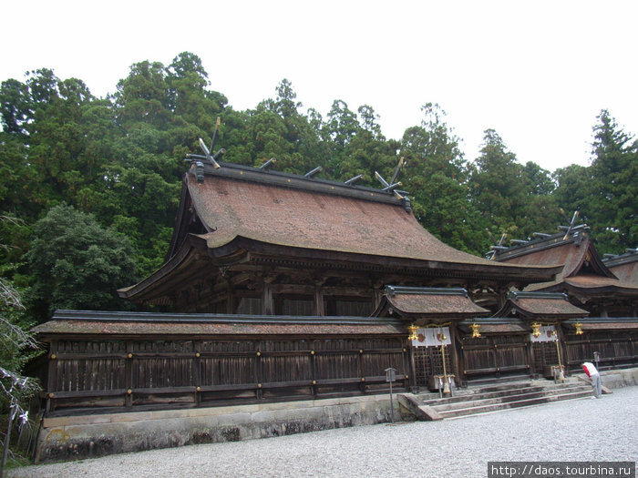 Хонгу, в святилище под крылом трёхногой вороны Префектура Вакаяма, Япония