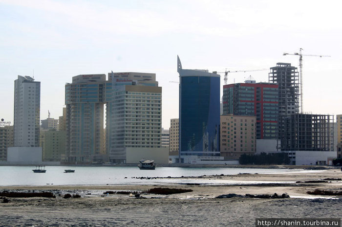 Идет активное строительство небоскребов Манама, Бахрейн