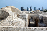 Руины форта и Манам а-сити
