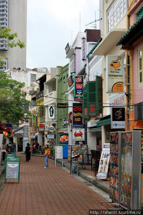 Непрерывный ряд ресторанов на набережной Бот Куай Сингапур (город-государство)