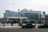 Павильон метро Сенная и торговый центр Пик.
