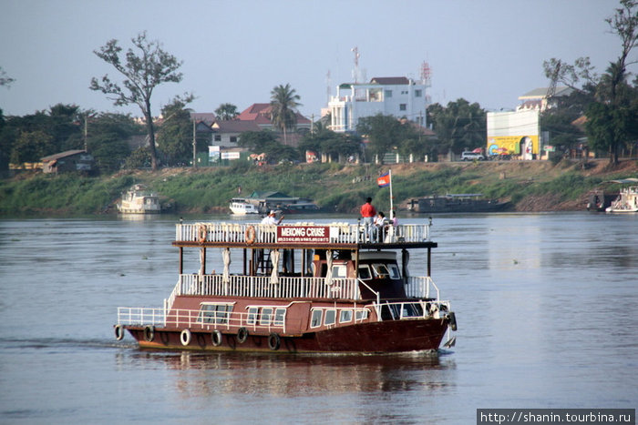 Прогулочный кораблик Пномпень, Камбоджа