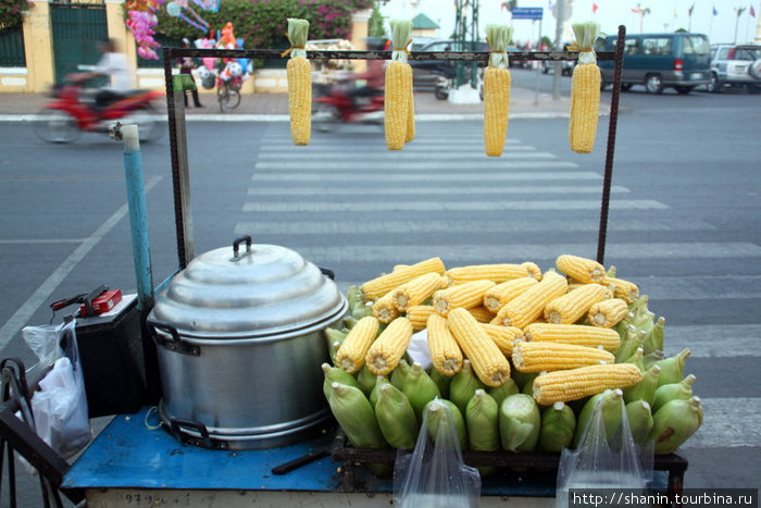 Вареная кукуруза Камбоджа
