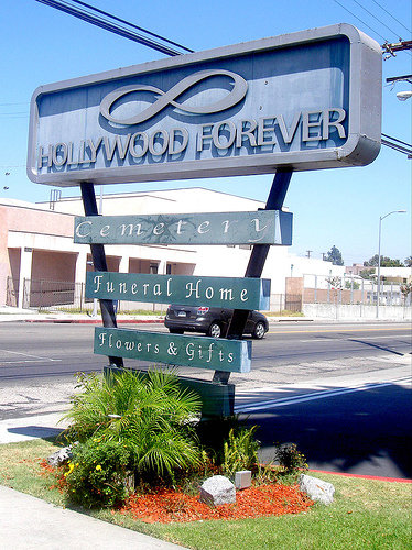 Кладбище Hollywood Forever / Hollywood Forever Cemetery
