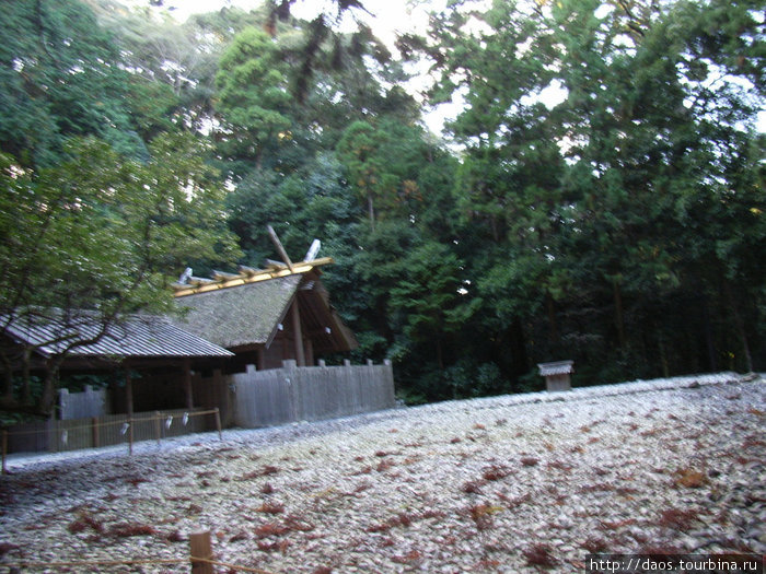 Обиталище духов в Гэку Исэ, Япония