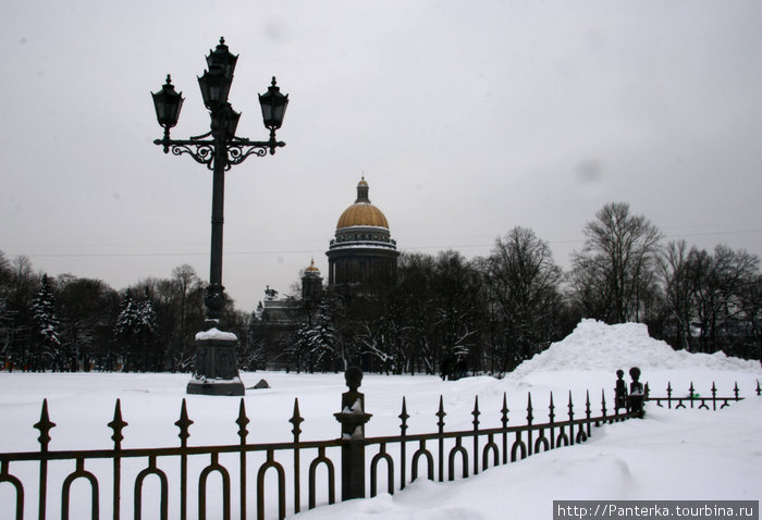 Замерзший город Санкт-Петербург, Россия