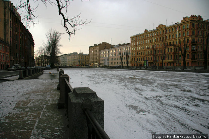 Замерзший город Санкт-Петербург, Россия