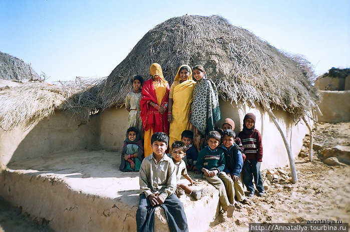 Деревня в пустыне Тар на границе с Пакистаном. Индия