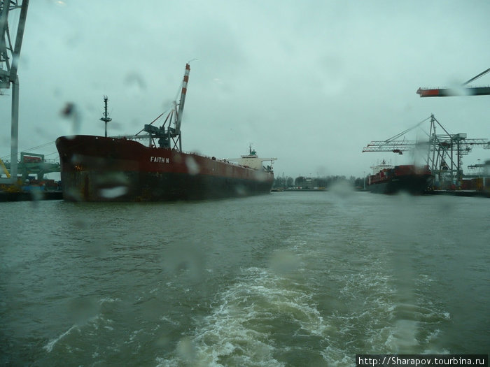 Крупнейший европейский морской порт Роттердам, Нидерланды