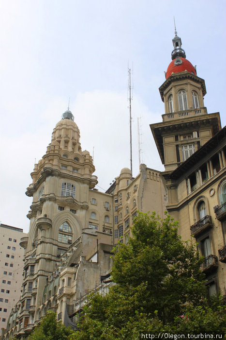 Когда гуляешь по городу, смотри на красоты, подними голову и смотри Буэнос-Айрес, Аргентина