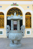 Вход во вьетнамский храм