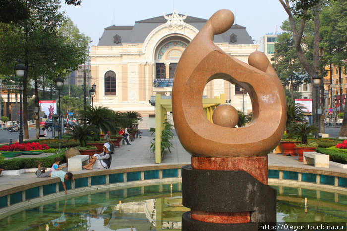 В архитектуре чувствуется европейское воздействие Хошимин, Вьетнам