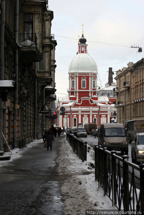 Вид на Пантелеймоновскую церковь. Санкт-Петербург, Россия