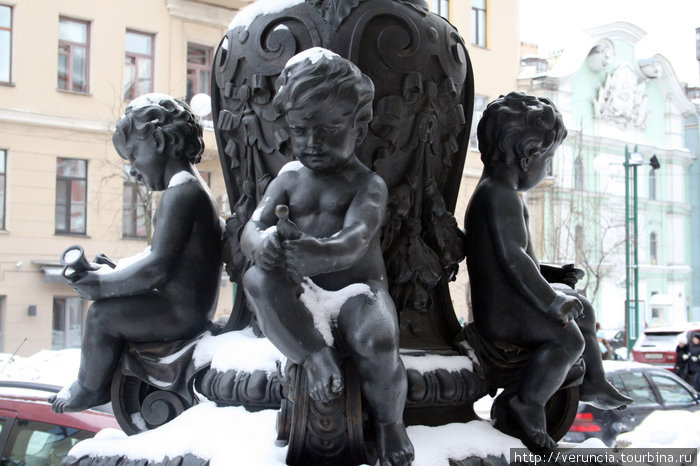 Ангелочки у Мухи на Соляном переулке. Санкт-Петербург, Россия