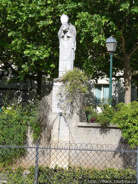 Скульптура Святого Дионисия Париж, Франция