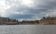 Крепость Суоменлинна (справа)