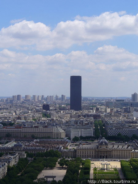Бавшня Монпарнас с Эйфелефой башни (увеличение) Париж, Франция