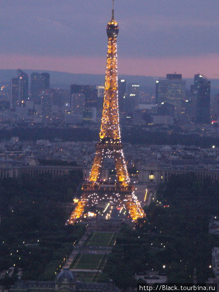 Эйфелева башня мерцает Париж, Франция