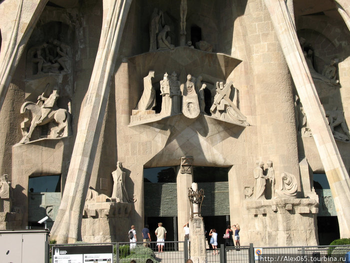 Casa Batllo,Casa Mila,Sagrada Familia Барселона, Испания