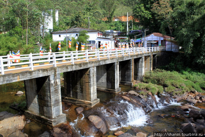 Мост — начало (и завершение) подъема на Пик Адама Хаттон, Шри-Ланка