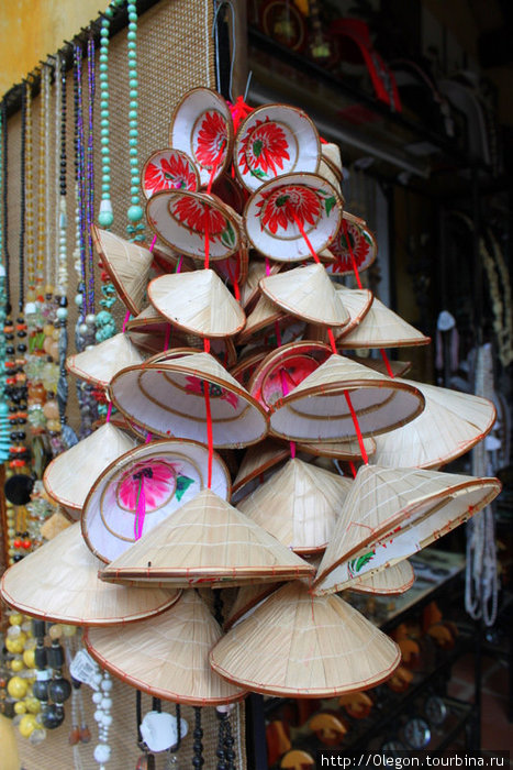 Сувенирные шапки Хойан, Вьетнам