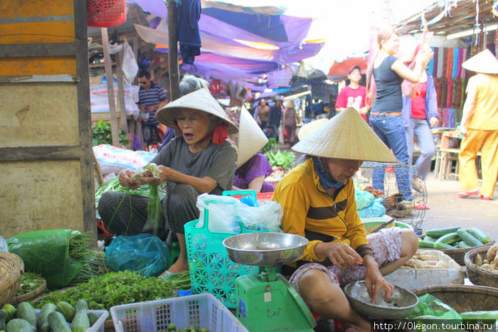 Подходи народ, всё свой огород Хойан, Вьетнам